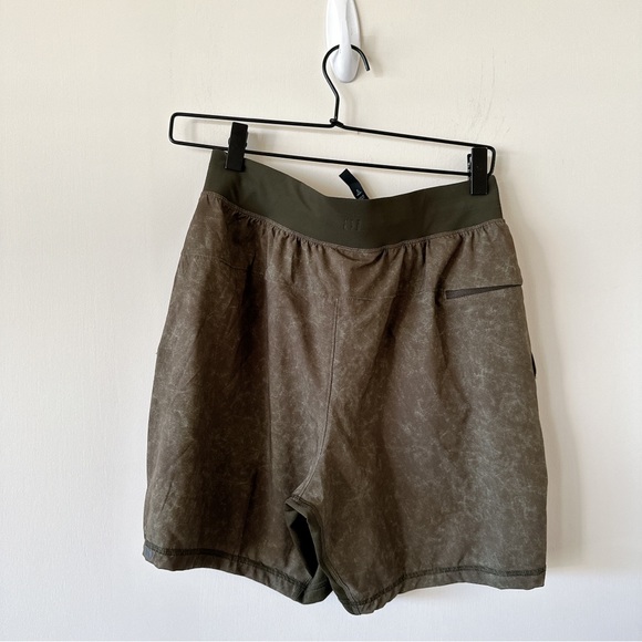 Lululemon Shorts Size S - Picture 3 of 3